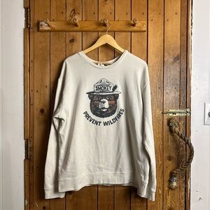 The Landmark Project Smokey Bear Cream Pullover Crewneck Sweatshirt Unisex XL